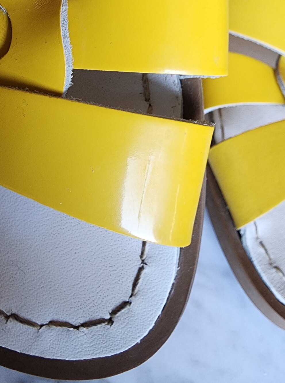 Saltwater Sandals By Hoy Original Patent Yellow Leather Size 8wms - Picture 6 of 8